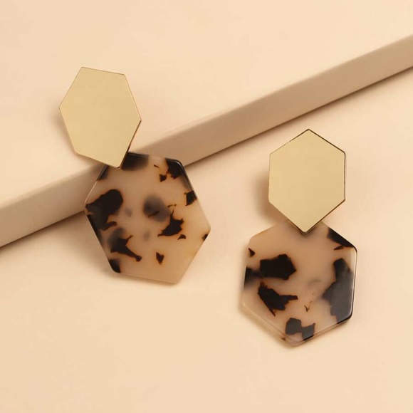 BellanBlue Jewelry - Tortoise shell earrings gold tan brown